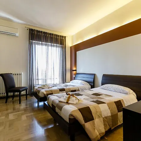 Hotel La Locomotiva 2*
