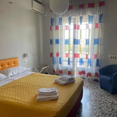 Hotel La Locomotiva 2*